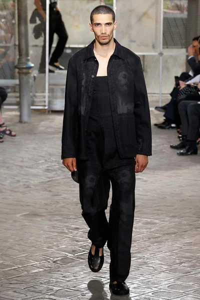 Look 13